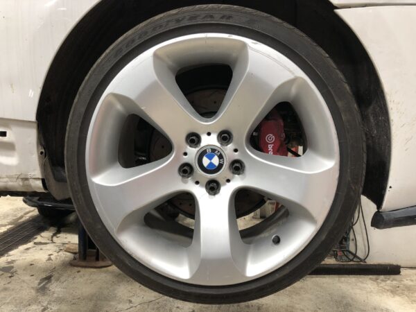 Bmw Rims with Spacers For Genesis - Image 4