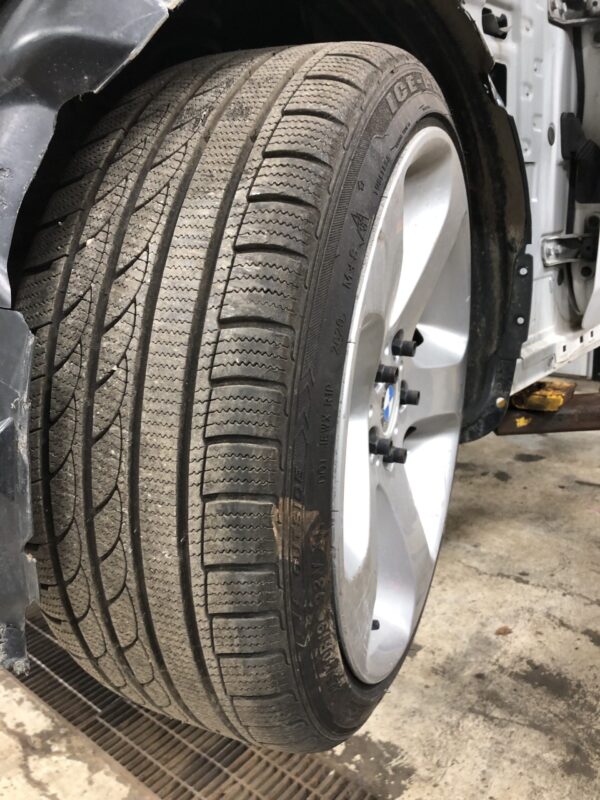 Bmw Rims with Spacers For Genesis - Image 3