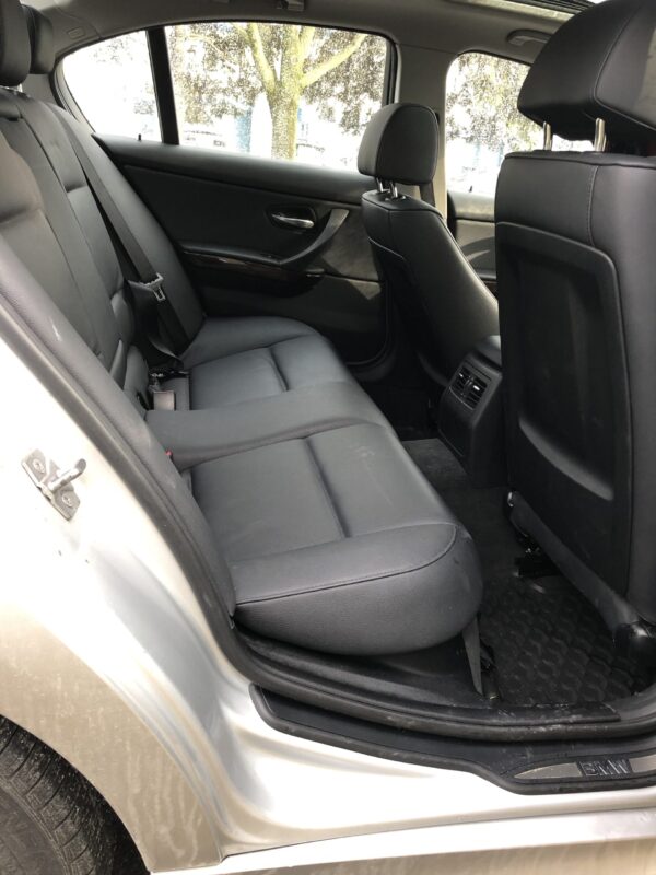BMW 328 IDrive 2011 - Image 13