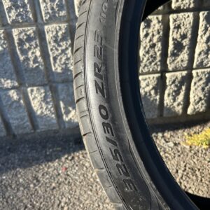 🏁 Premium Pirelli P Zero Tires - Staggered Set! 🔥🚗